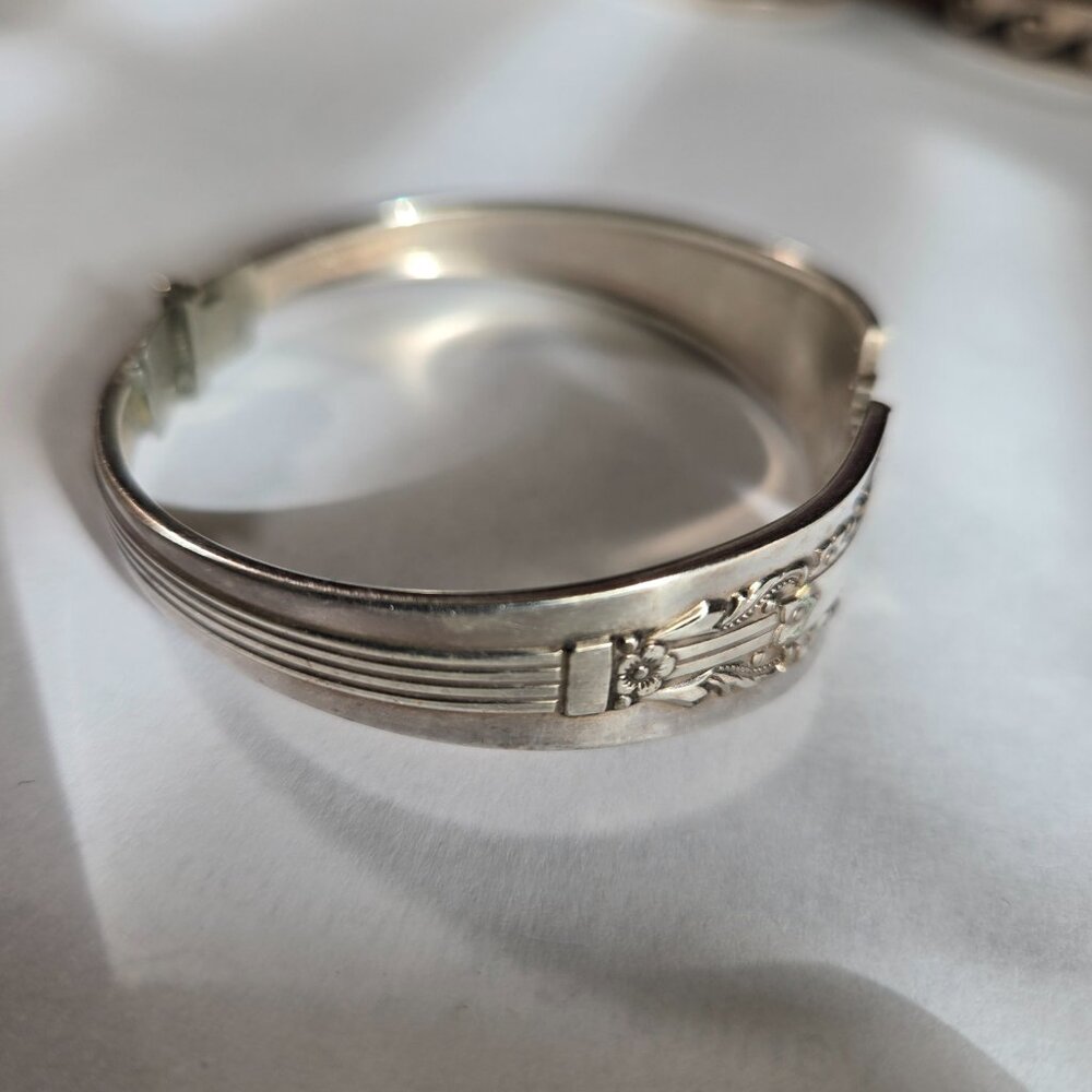 Oneida Hinged Silverplate Flatware Bracelet - image 4